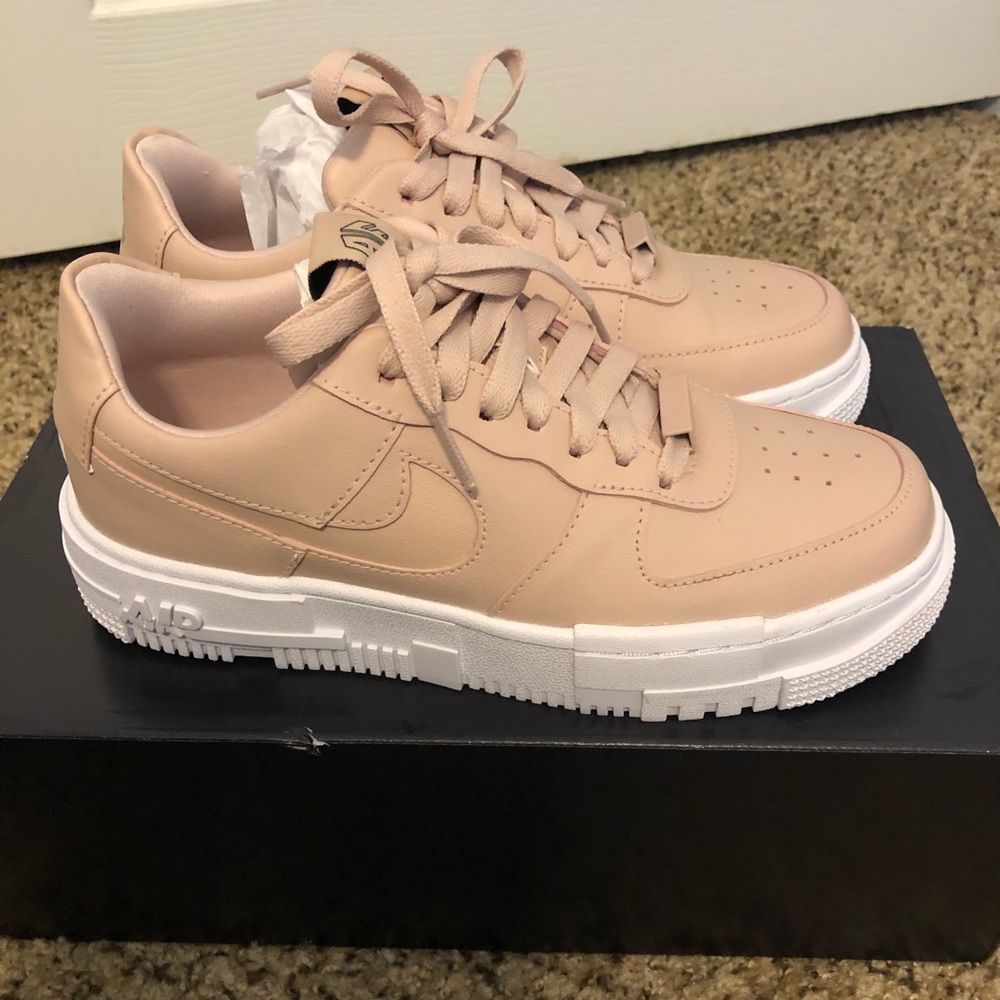 Nike Air Force 1 - Light Pink